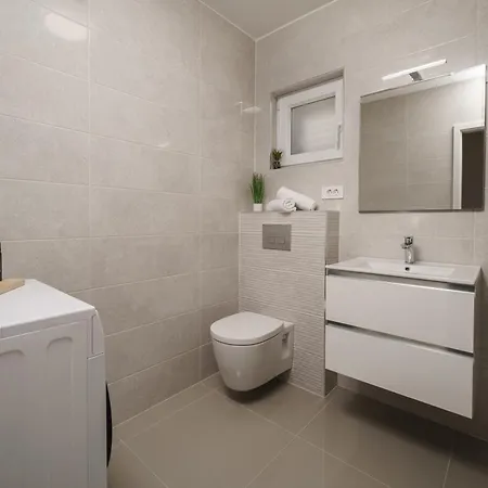 Pearl Vila *