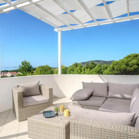 Pearl * Tribunj (Sibenik-Knin)