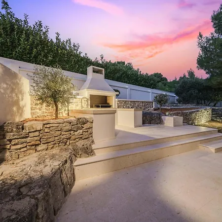 Villa Pearl