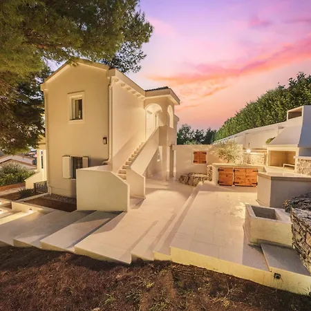Pearl Villa