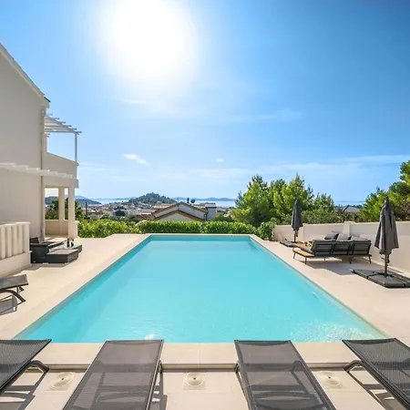Pearl Villa *