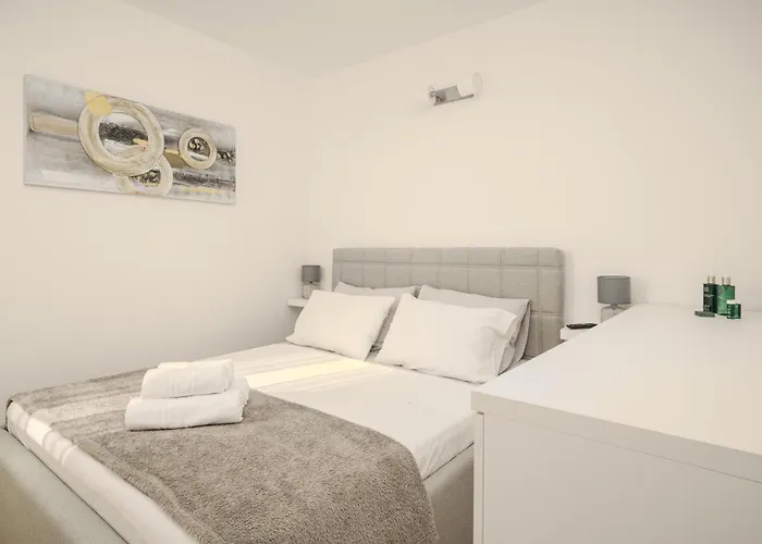 Pearl * Tribunj (Sibenik-Knin)